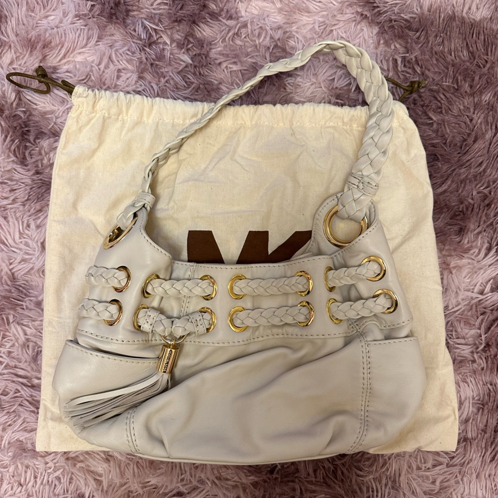 Stylish White Leather Handbag